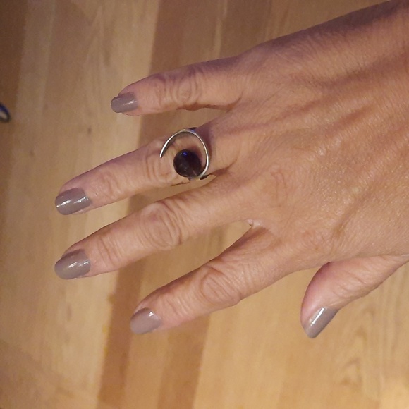 Gorgeous Amethyst Ring - Picture 2 of 3